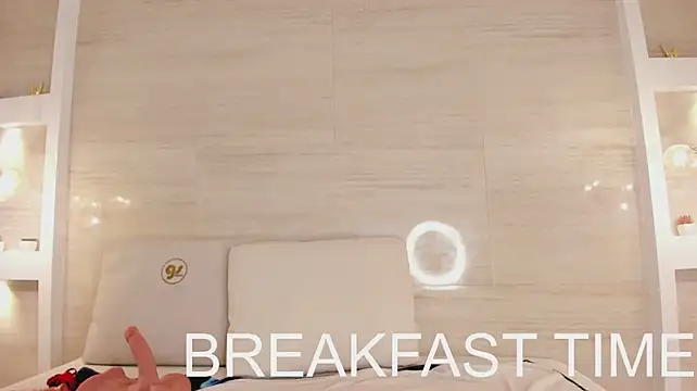 Chloe_murray - Blowjob in doggy style? Chloe's fav 🎃