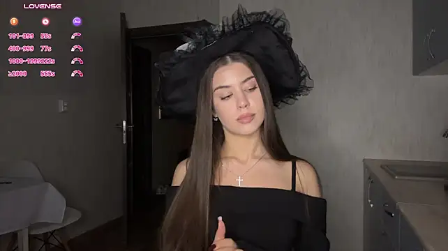 LypsiXo - should i lick my finger?