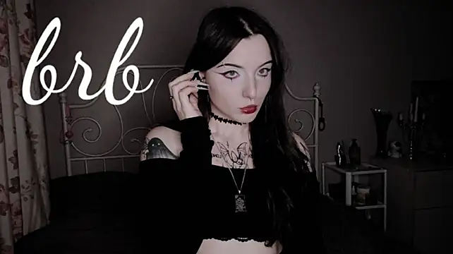Marceline13 - Flash vamp tits