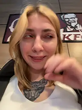 Sunny___Bunny - Flash pussy + spit on it in library