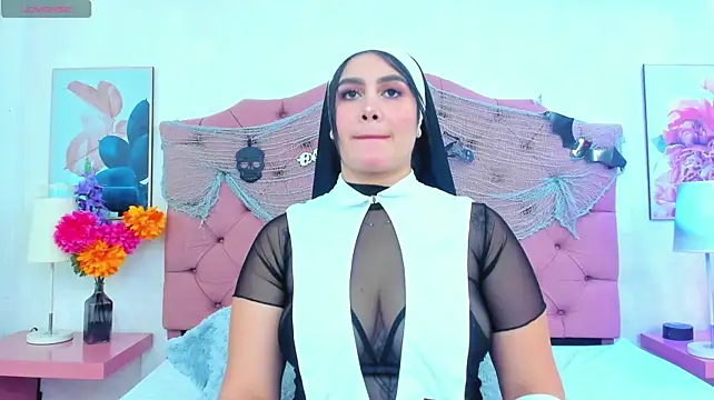 ThyaraJhons - naked +anal plug and twerk 🥵🌸🍑