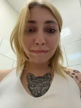Sunny___Bunny - Fingering pussy in library