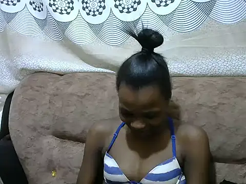 Ebonybb - Dildo in pussy until I cum