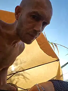 Hola_Homo - Lick her pussy + last tip gets a pic