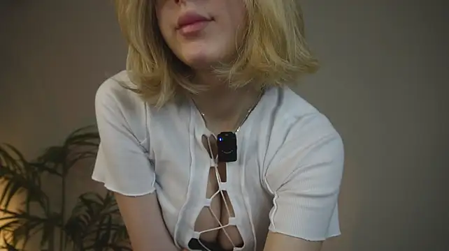 TariLechliter - Sexy tease with clothes and big boobs