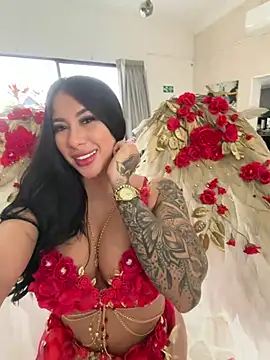 Kiim_taaylor - SPANK ASS MI BIG ASS