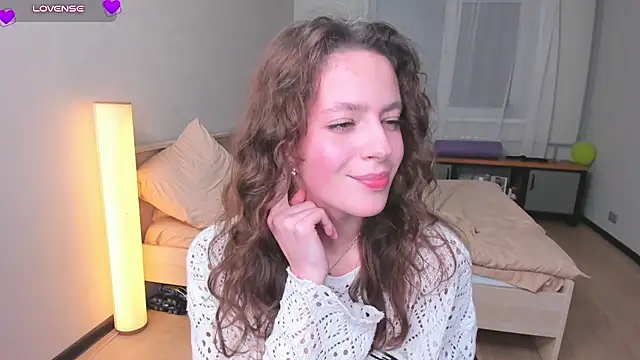 MarviSinner - Sexy teasing u my deep cleavage