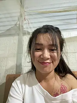 Mia-squirt1 - 200