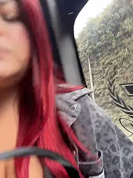 Lia-Moon77 - Show tits clamps hard 😈