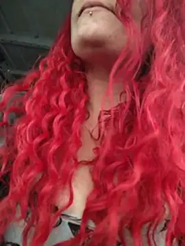 SexyLexii44 - Bend over and show booty (when convenien