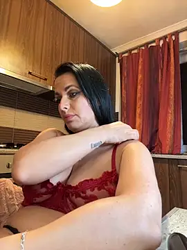 Hotmomcheckk_ - So much drama in UE🥀i need to smile!🥹