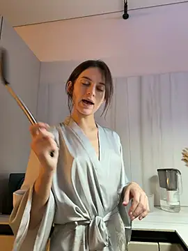 -AngelAri-