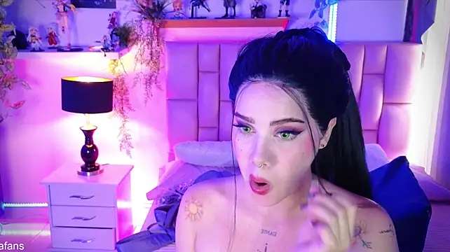 AlbaismynameX - Handjob