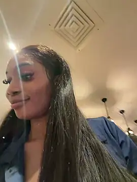 ___Nessa - Rub hard clit,moan&squirt public