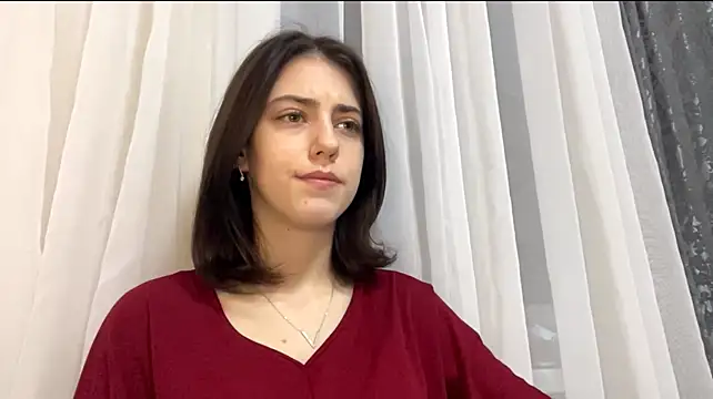 JessicaRomjue - tease with my shoulders