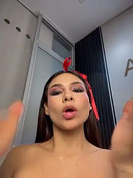 Amira_cute2 - FULL NAKED IN PUBLIC SUSSY