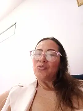 Salome_69 - Baile erótico con aseite