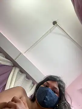 Lisa_afreen - Oil on boobs zoom nipple