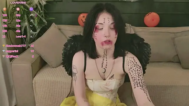 ScarletHarley - My panties are wet with fruit juice