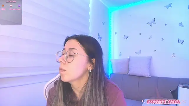 Sweettvera - Handjob for u cock with saliva