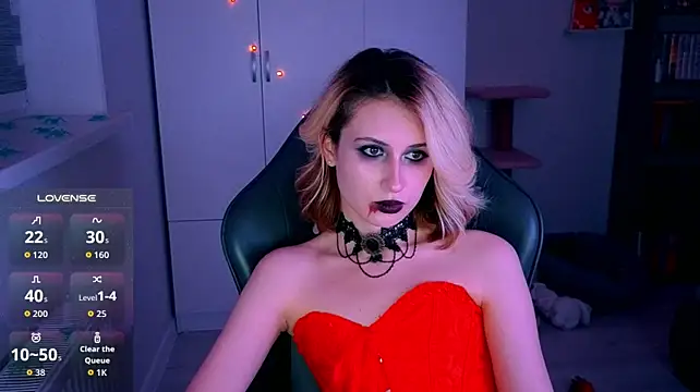 Kate_Moon - bite my lips & lick fingers