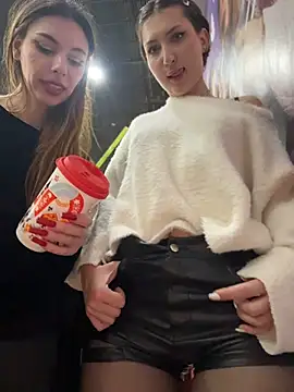 KatyVibes - SHE'S JERKING ME OFF FOR 5 MINUTES