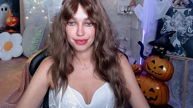 NickyAdamidi - I’ll pay your cock a compliment🥵