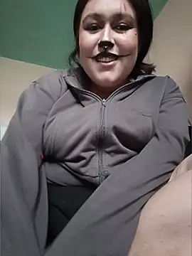 Frecklesz2 - Riding dildo 🤤🤭