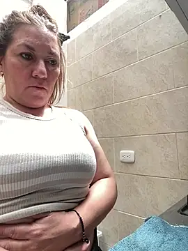 SCARLET-20 - Blow job🫦 + Oil in my tits