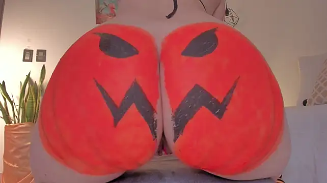 PawgGirl18 - Caress the lips of my pussy👌