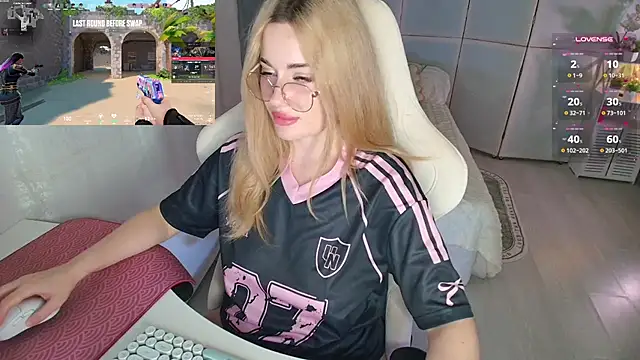 Lunar_Whisper - make my pussy wet