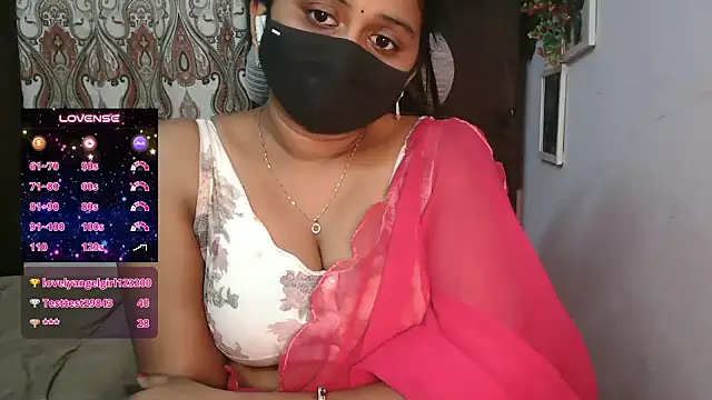 Pavani-Darling - ice on boobs in 5 mins