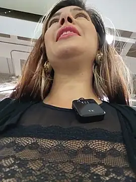 Scarlett_moore - Pinch nipples x10