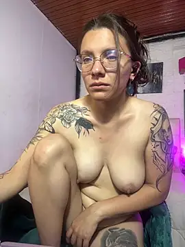 Karlamorris_ - a small dildo in my bum