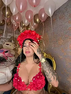 Kiim_taaylor - 🌹FELIZ HALLOWEEN DIOSA DE LAS ROSAS🌹