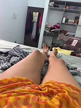Miss_kanika76 - Oil show ass