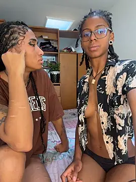 Sun_lynx_Love - spread one pussy for us