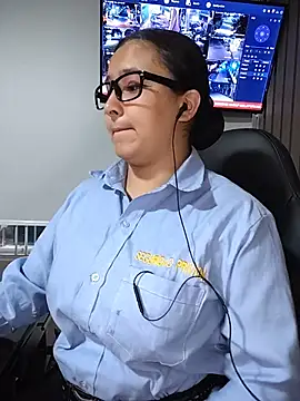 Cute_Penelope - off panties+fingers in pussy at work🤫sh