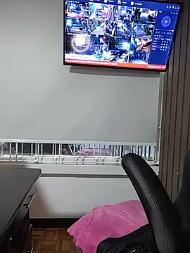 Cute_Penelope - off panties+fingers in pussy at work🤫sh