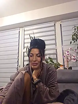 GermanMiia - Go Doggy pose , Shake ass 💦