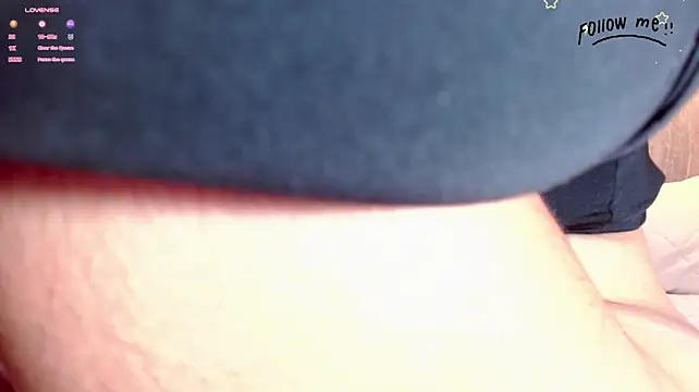 Zoey_it - 2 fingers in ass