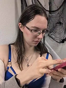 MrsCrazy18 - Suck the dildo like a real cock 💦