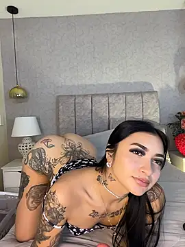 Kathecute__ - DOGGY STYLE🍑PLUG IN ASS😈