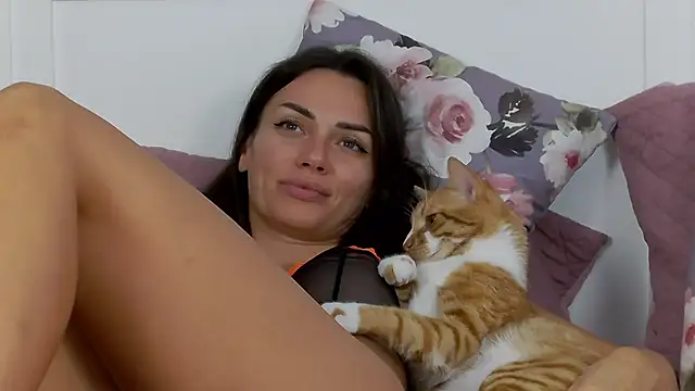 BarbaraHaze - Make me feel you between my legs