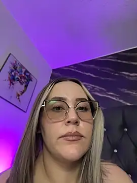 CurvyLust_x - Naked me more play pussy