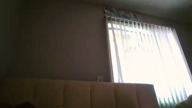 Madzbailey - Two toy squirt show