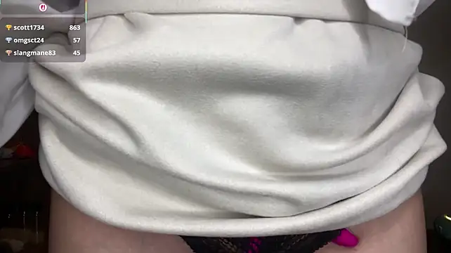 MiraTanwee - Flash my hot tits