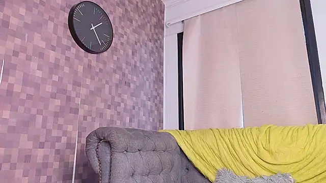 Sofia_lapeira - OPEN MY ASS WITH MY HANDS