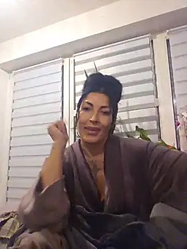 GermanMiia - Go Doggy pose , Shake ass 💦