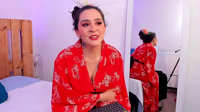 Emily_amaya - ASMR Talk Moans & Suck//LickFingers